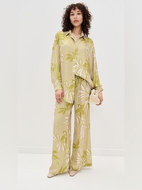 RESA Chase Pants and Monica Top in Green Floral Print SET